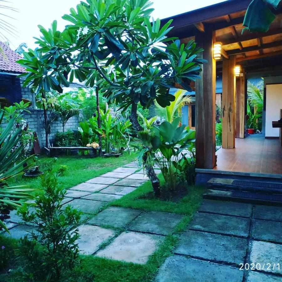 Harris Surf Villa Палакан Екстер'єр фото